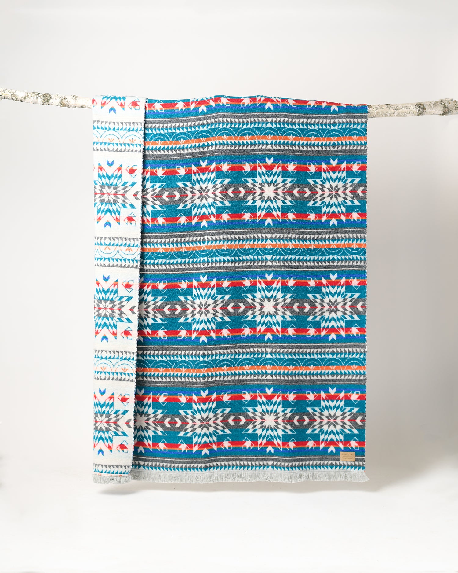 Nibi Reversible Blanket