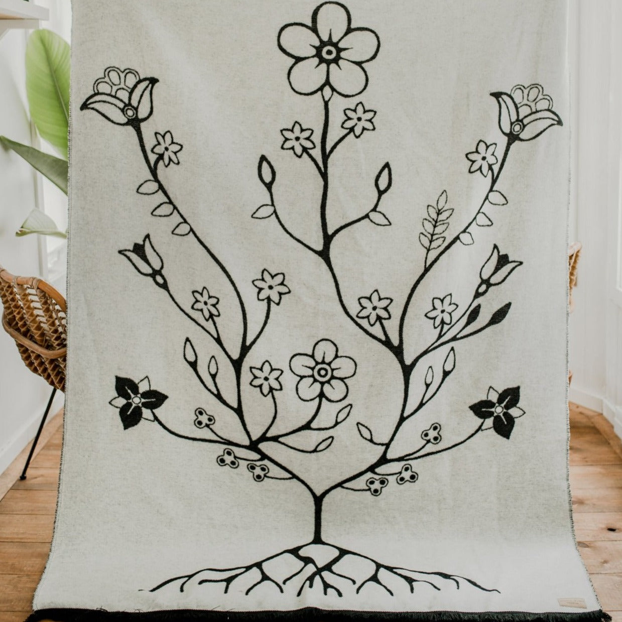 Black and White Woodland Floral Panel Blanket – MINI TIPI