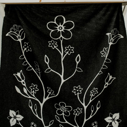 Black and White Woodland Floral Panel Blanket – MINI TIPI